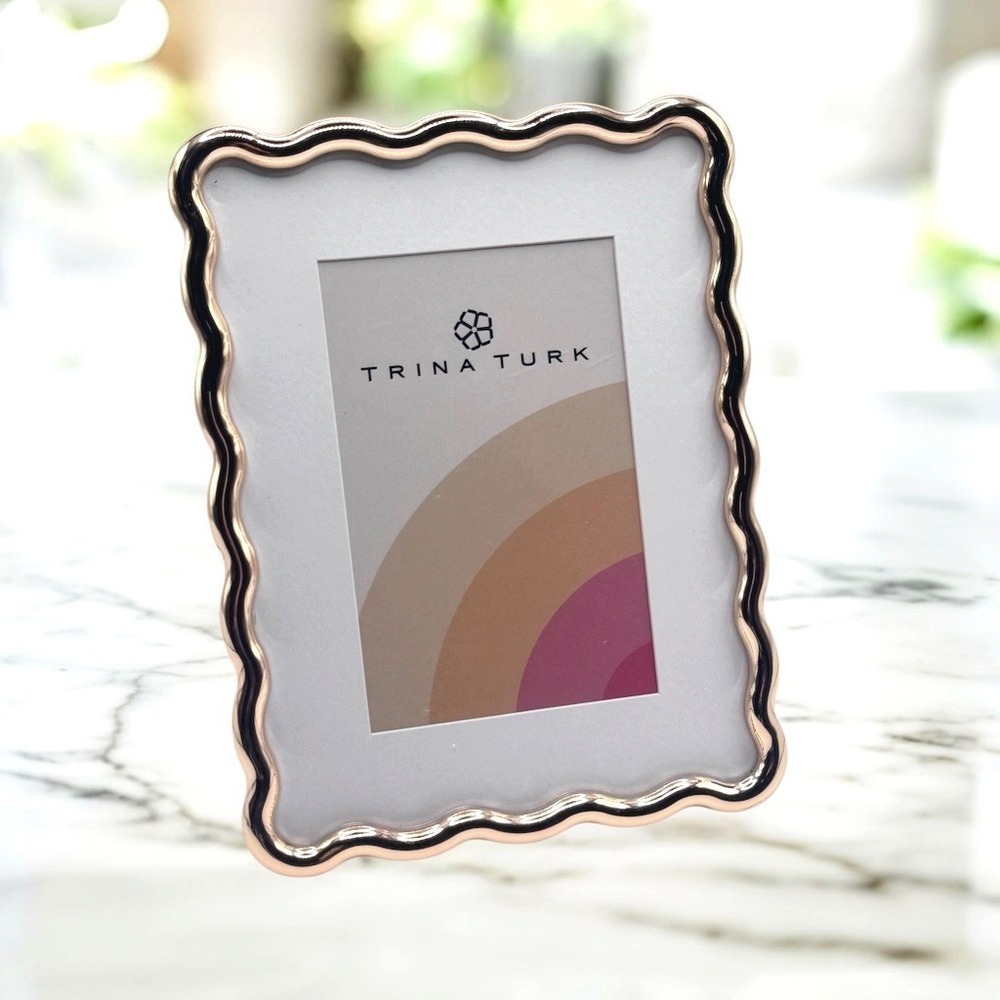 New Trina Turk Picture Frame Wavy Rose Gold Scalloped Photo Modern Tabletop 4x6